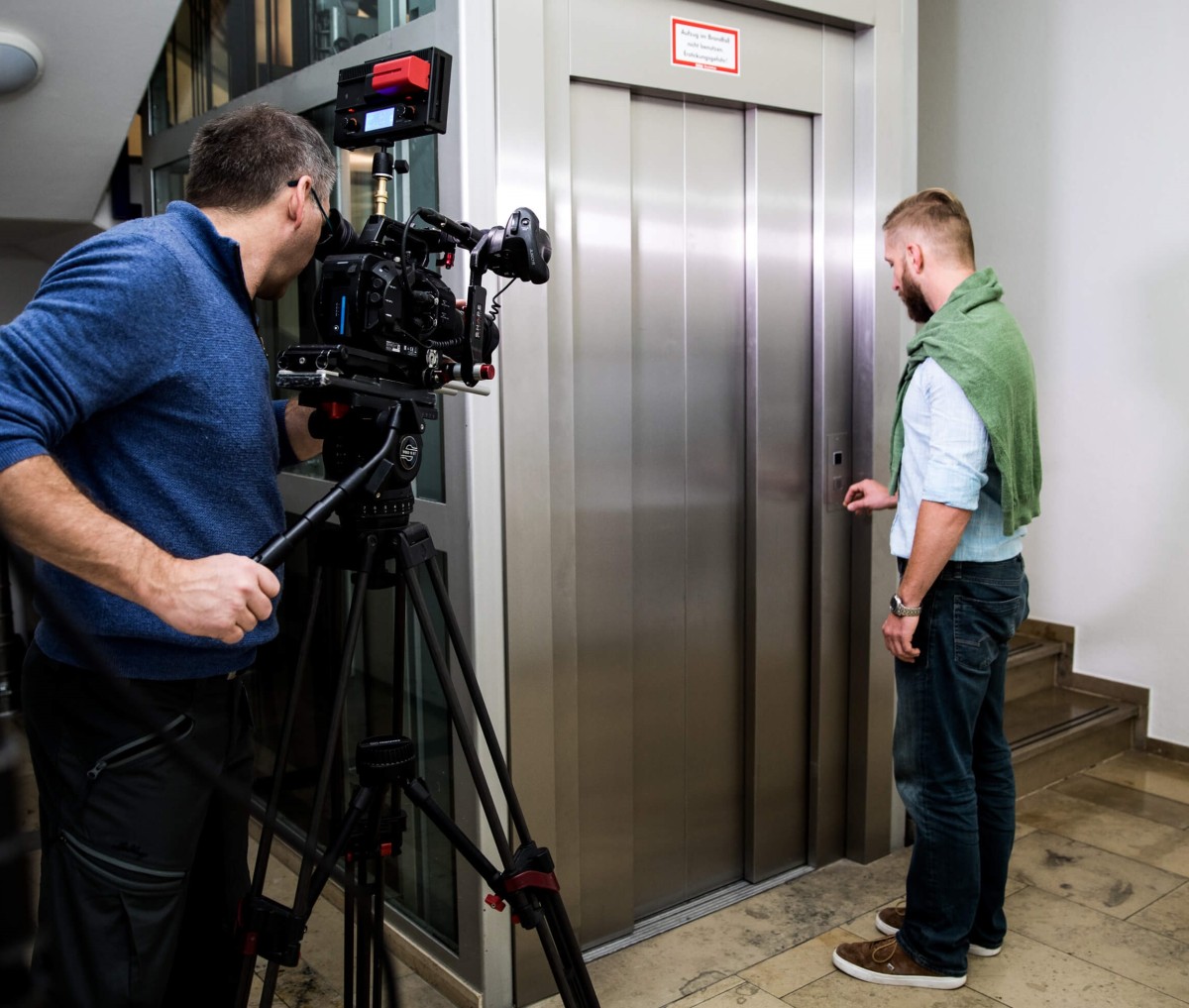 Elevator: Rope and wir lubrication Elevator: Rope and wir lubrication